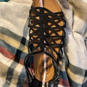Kalso womens negative heel size 11 sandal. Bought from a Posher with wrong suze.